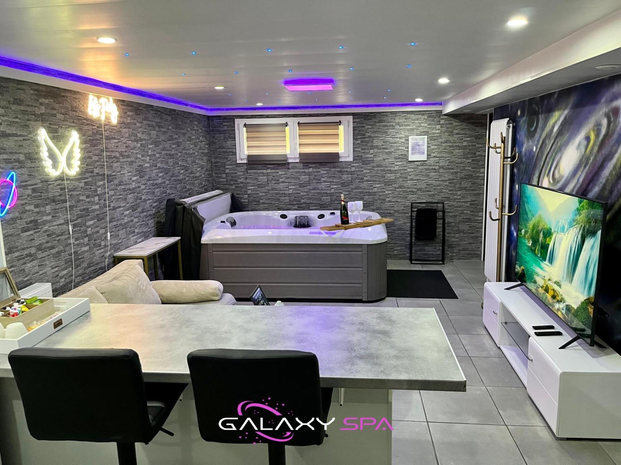Galaxy Spa - Suite Mercure Jacuzzi Privatif Champigneulles Экстерьер фото